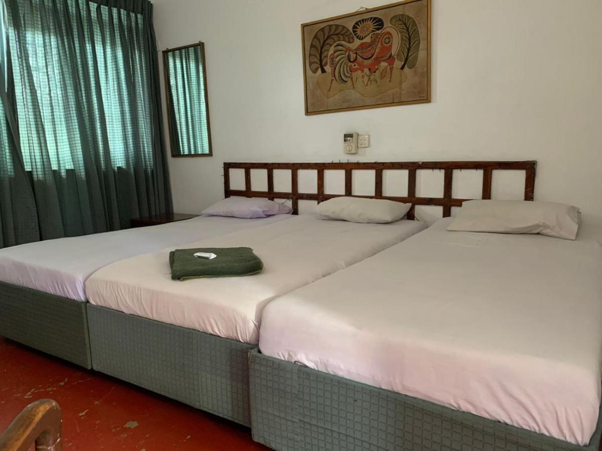 Nilani Hotel Ратнапура Екстериор снимка