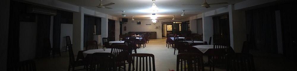 Nilani Hotel Ратнапура Екстериор снимка