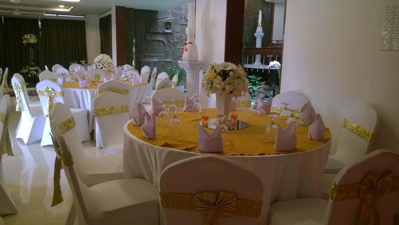 Nilani Hotel Ратнапура Екстериор снимка